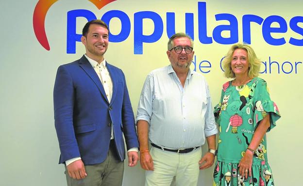 Portillo dimite como concejal del PP tras 27 años y deja Arceiz como su sucesora