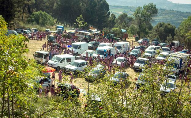 Casi 200 personas se quedan sin permiso para aparcar en la Batalla del Vino