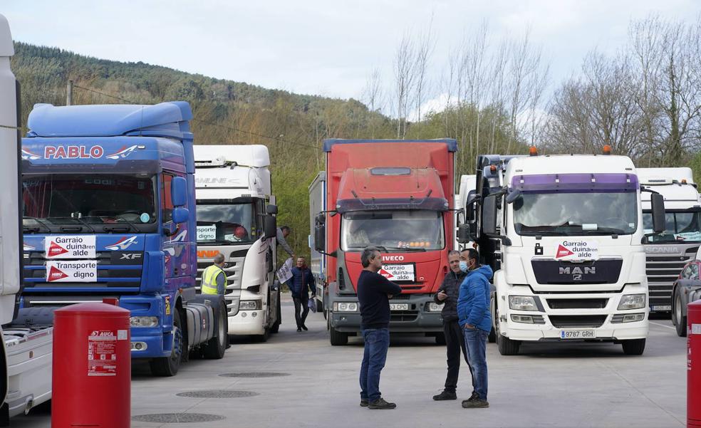 Los transportistas meditan si retoman el paro