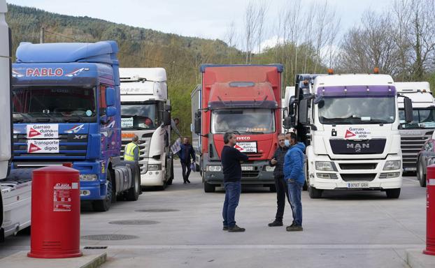 Los transportistas meditan si retoman el paro