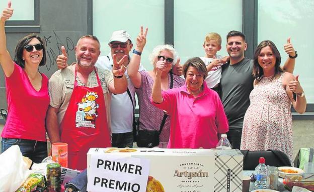 El concurso de ranchos devuelve la alegría al barrio Entre Ríos de Lardero