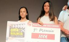 Enara Hernández y María Hervías ganan un premio de cortos contra la violencia