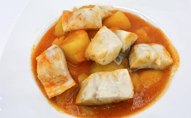 La receta de hoy de Javier Romero: guiso de patatas con corvina