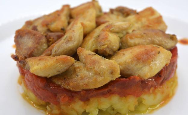 La receta de hoy de Javier Romero: pastel de pollo con pimientos picantes