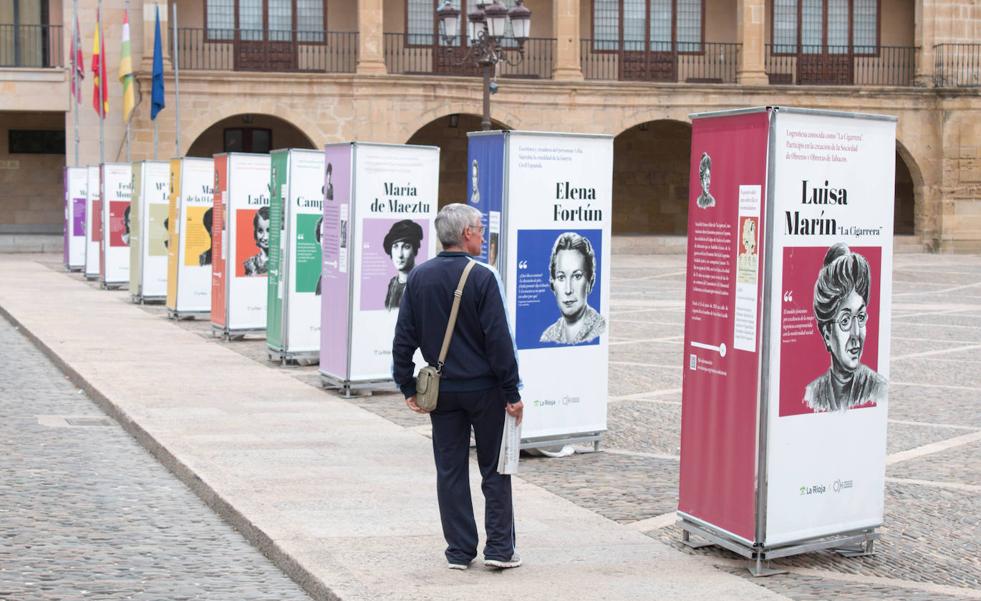 Santo Domingo acoge hasta el día 12 la exposición 'Mujeres con historia'