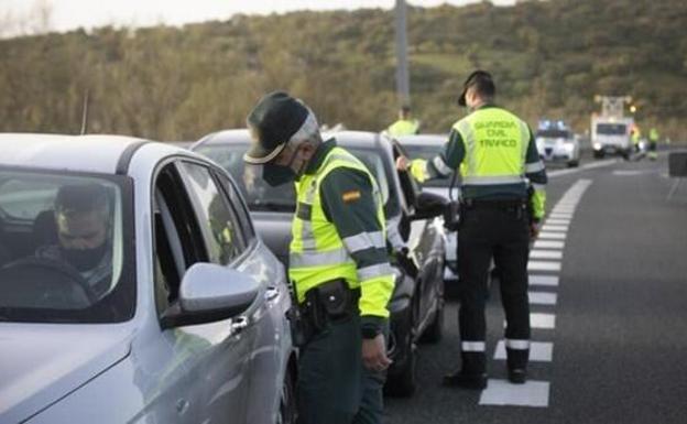 La DGT incorpora 34 motos camufladas a la vigilancia de esta Operación Salida