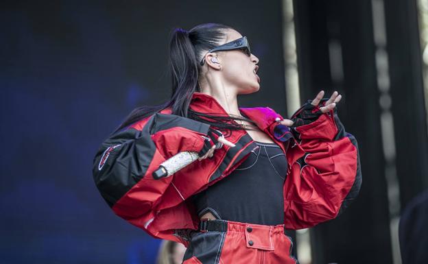 Holika da la sorpresa con la argentina Emilia Mernes para un final a lo grande