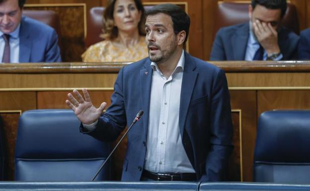 El ministro Garzón descarta apoyar el aumento en el gasto de Defensa