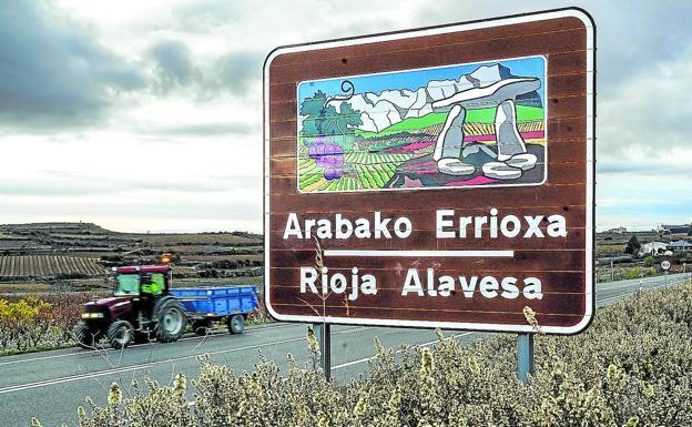 ABRA pide permiso al Gobierno vasco para etiquetar botellas bajo la marca 'Viñedos de Álava'