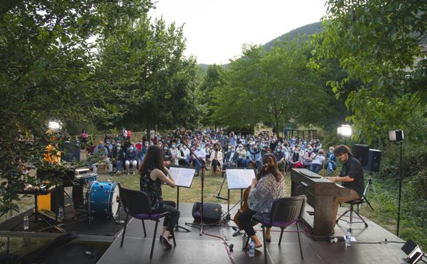 El Festival de Música de Cámara de Anguiano contará con Xabi Oruesagasti y Dúo Xistra