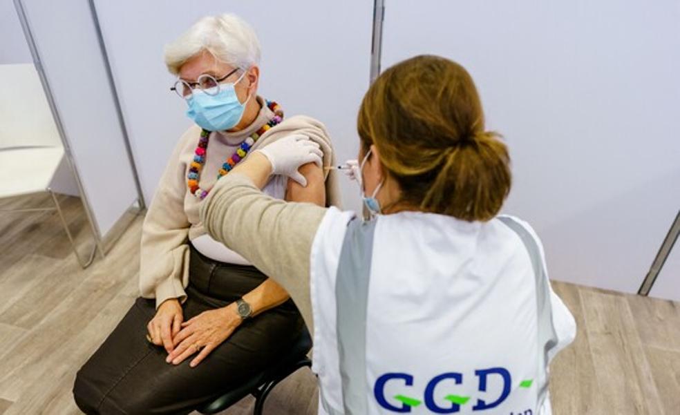 Las agencias sanitarias europeas recomiendan una cuarta dosis contra el covid para mayores de 60