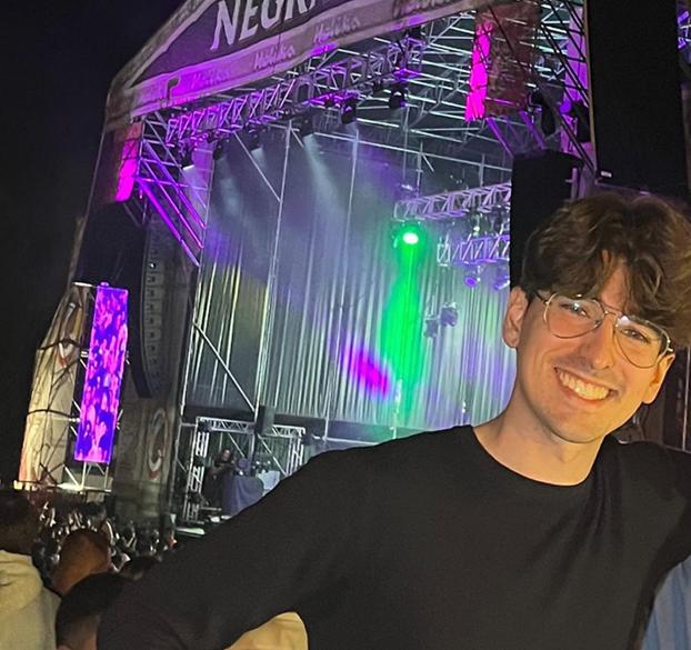 Mario Cornago, director de Holika festival 2022: «En clase de Derecho estaba contestando correos a Fonsi Nieto»