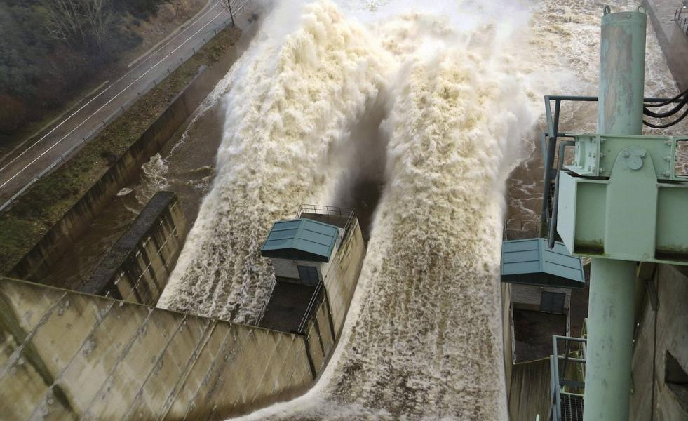 Iberdrola, al banquillo acusada de manipular los precios eléctricos en 2013