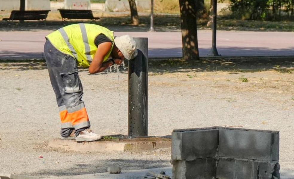 El Gobierno promete actuar «con contundencia» ante las muertes por golpes de calor