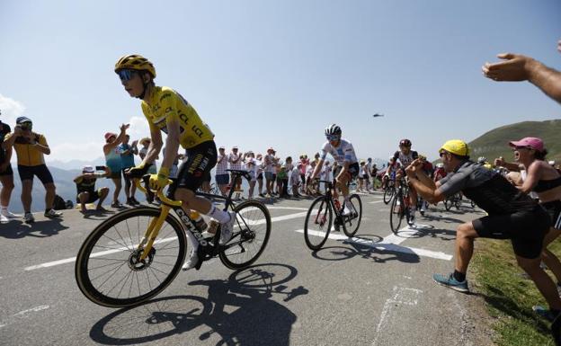 Vingegaard revienta a Pogacar en el Hautacam para ganar el Tour