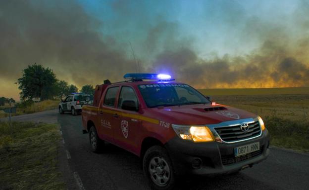 Regresan los efectivos riojanos desplazados al incendio de Burgos