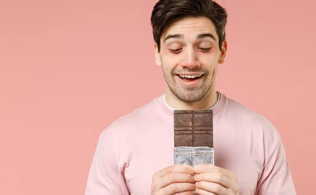 Comer chocolate o pensar en sexo: cosas extrañas que nos hacen estornudar