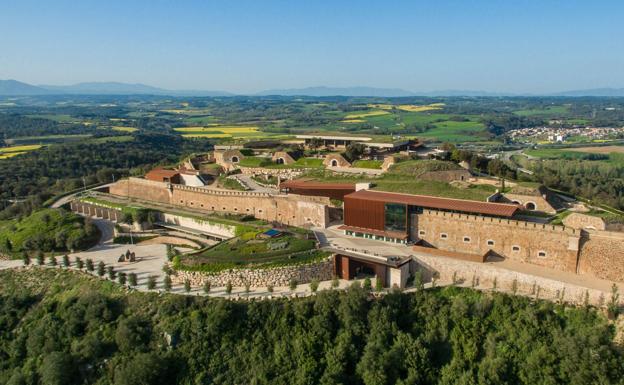 Los hermanos Roca amplían su negocio en un castillo del siglo XIX