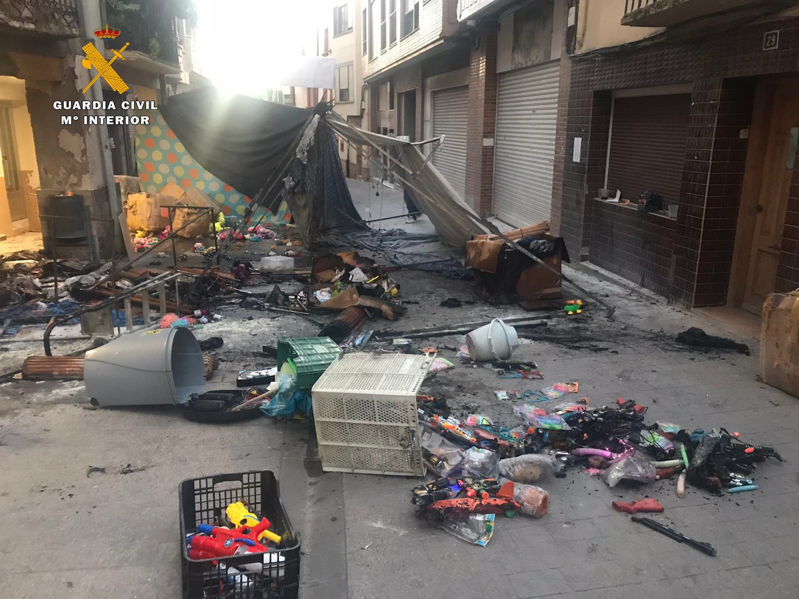 Heridas una madre y su hija al arder un puesto en las fiestas de Murillo mientras dormían