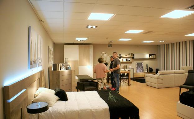 Las firmas de la Feria Outlet del Mueble, satisfechas con las ventas y la promoción