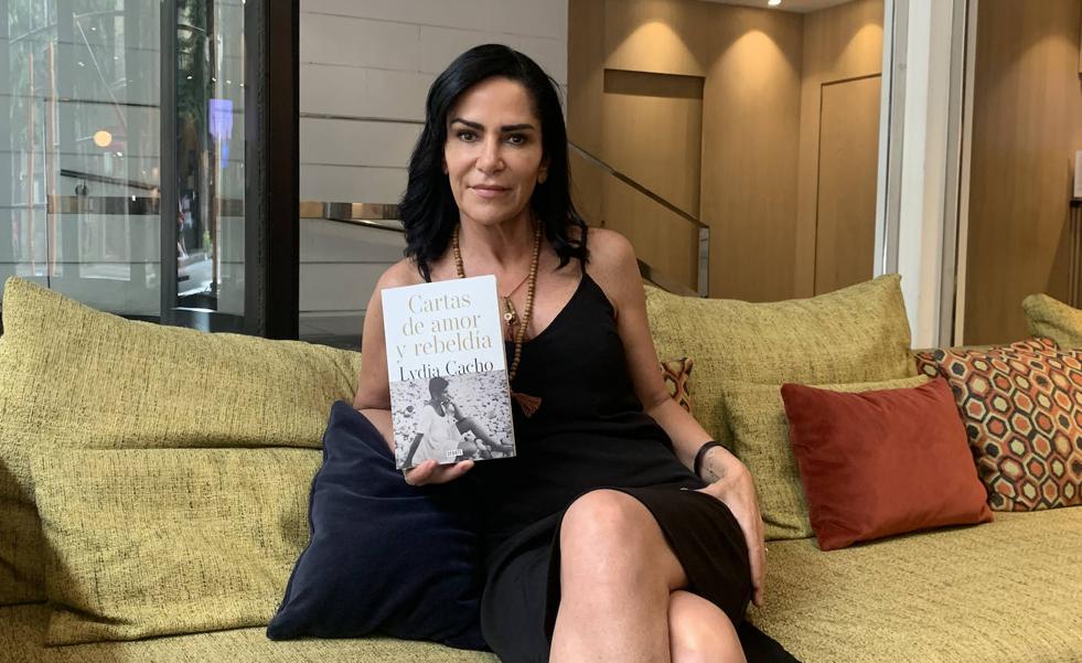 La reportera Lydia Cacho cuenta su vida para diseccionar México