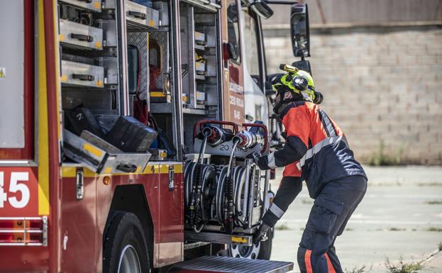 Un rayo provoca un pequeño incendio en Ábalos