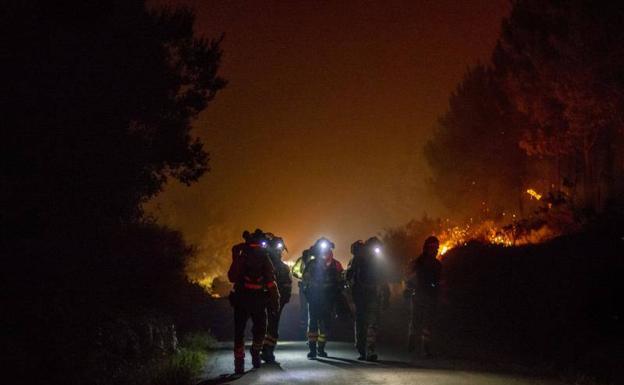 Los siete incendios activos en Galicia arrasan 3.000 hectáreas