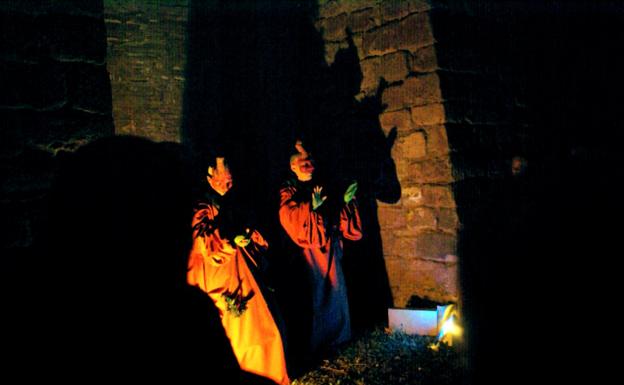 El monasterio de noche es divertido