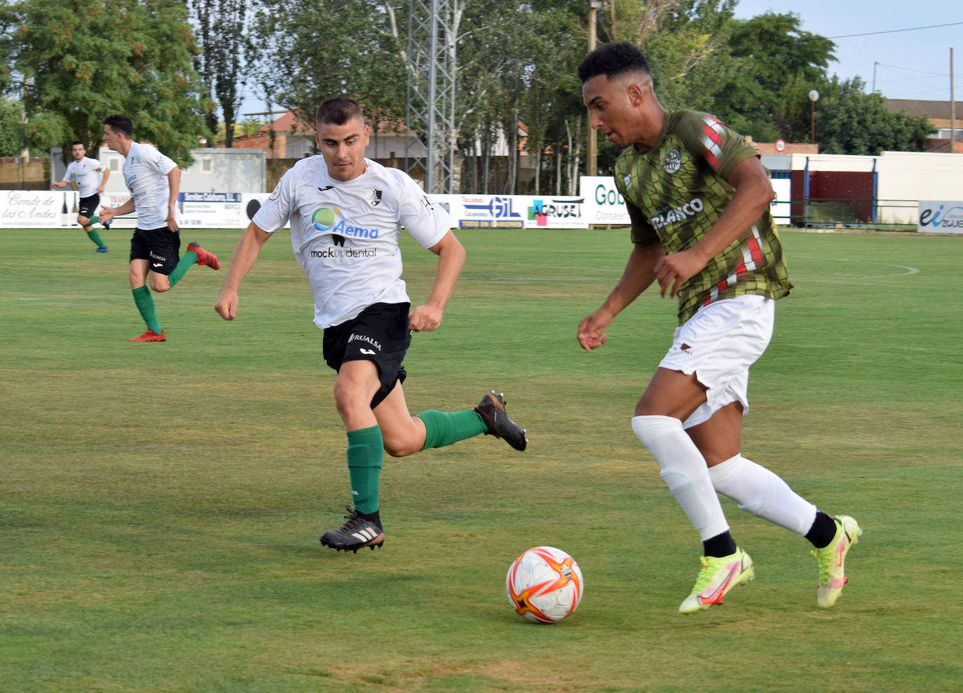 Las imágenes del partido SD Logroñés-Alfaro