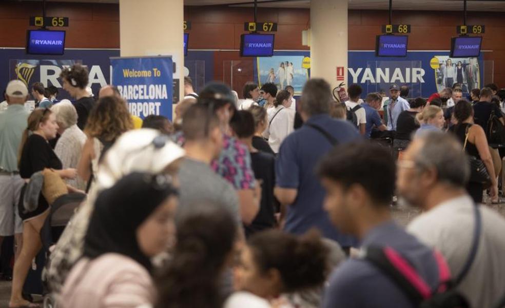 Diez vuelos de Ryanair cancelados por la huelga convocada hasta enero