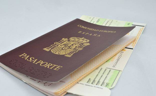 Los nuevos pasaportes españoles: por un pequeño error te puedes quedar sin viajar