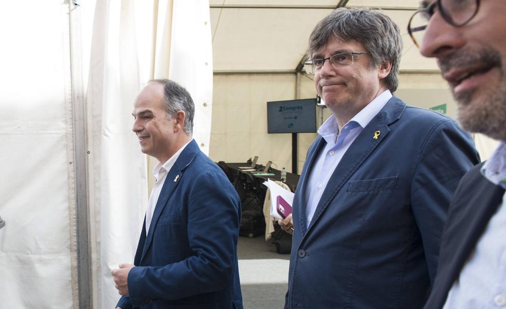 Puigdemont calienta el quinto aniversario del 1-O y llama a okupar los colegios