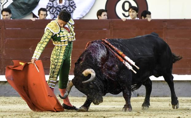 Ovacionado Urdiales en El Espinar con dos toros de nulas opciones de El Pilar