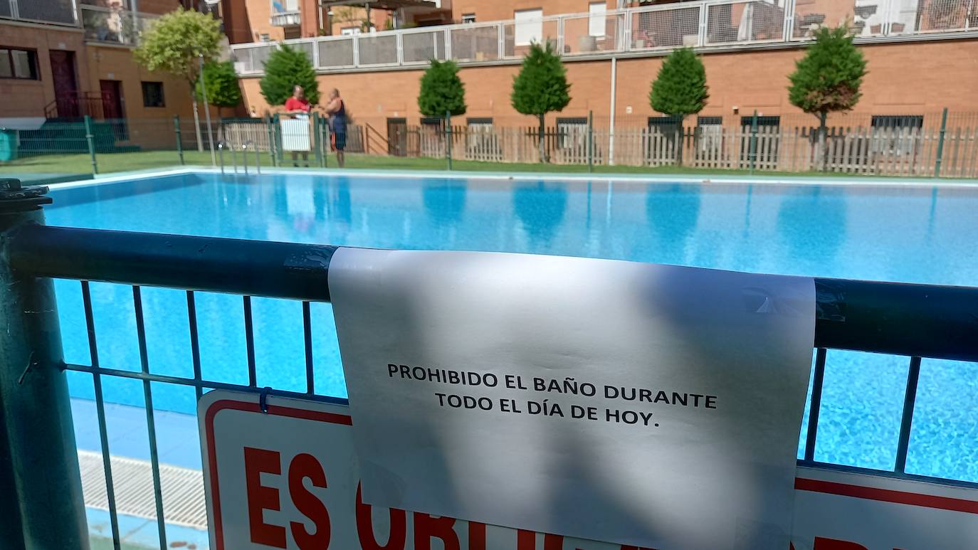 Aparece muerta una mujer en la piscina de una urbanización en Villamediana