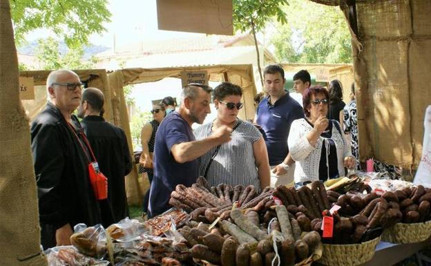 Degustaciones, teatro, exposiciones, música y talleres, este domingo en el Mercado del Trato