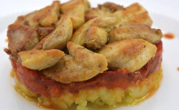 La receta de Javier Romero: Pastel de pollo con pimientos picantes