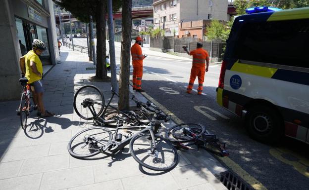 Mueren dos de los ocho ciclistas arrollados por un conductor que se dio a la fuga en Barcelona