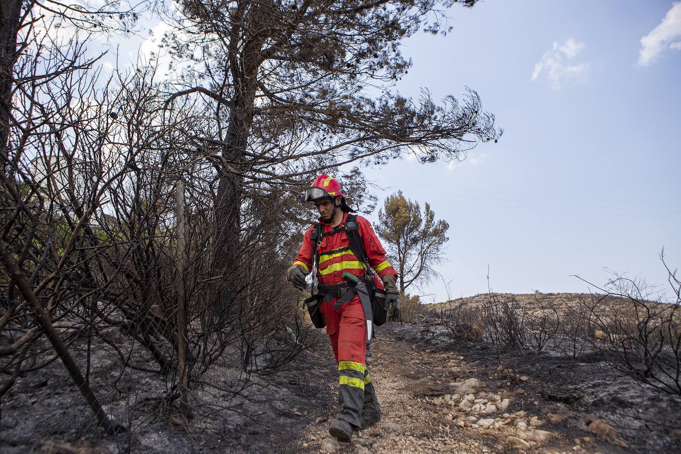 Imágenes de la lucha contra el fuego desde la primera línea