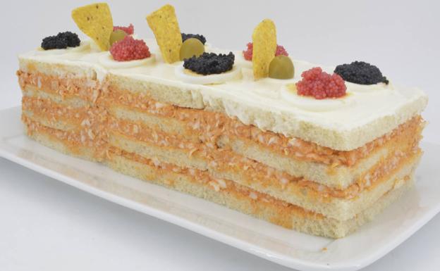 La receta de Javier Romero: pastel de atún y tomate con pan de molde