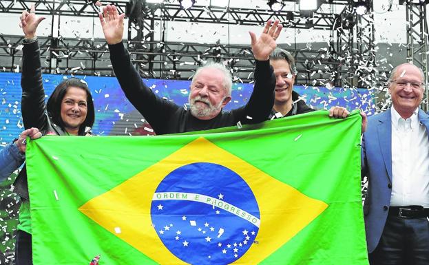 Brasil sangra en la contienda por el voto entre Bolsonaro y Lula