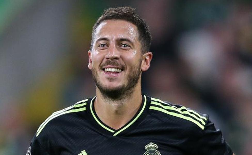 Hazard pide paso ante la baja de Benzema