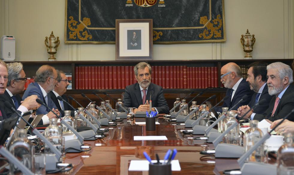 El pulso Gobierno-PP por el Constitucional asoma al Estado a un choque de poderes