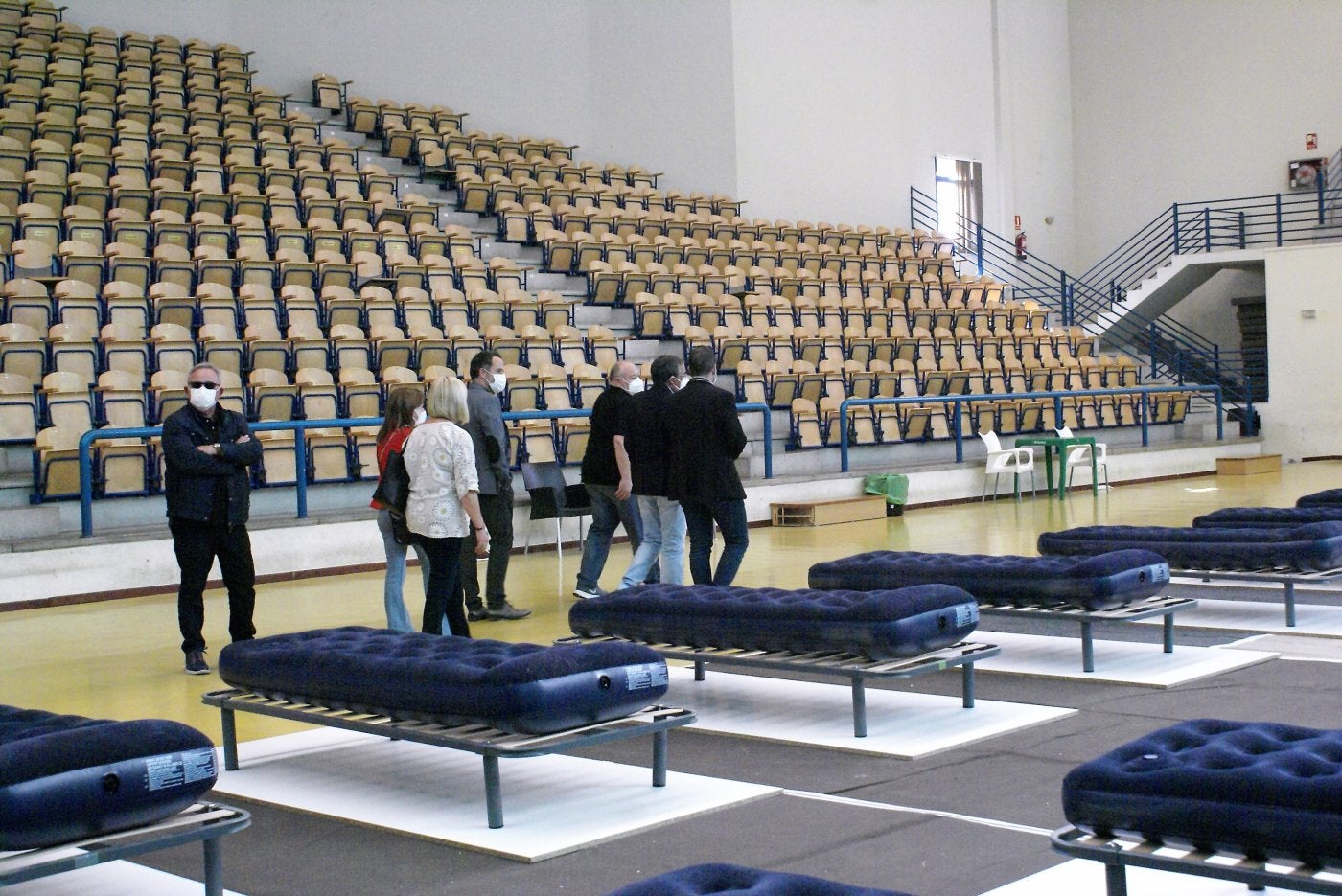 Los temporeros volverán esta campaña al frontón municipal