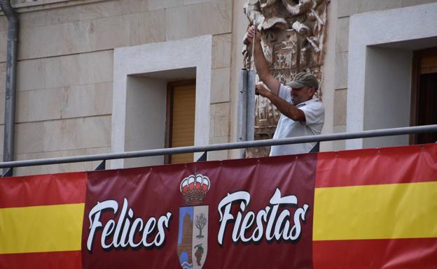 El Villar de Arnedo comenzó las fiestas con susto en los cohetes, misa y procesión