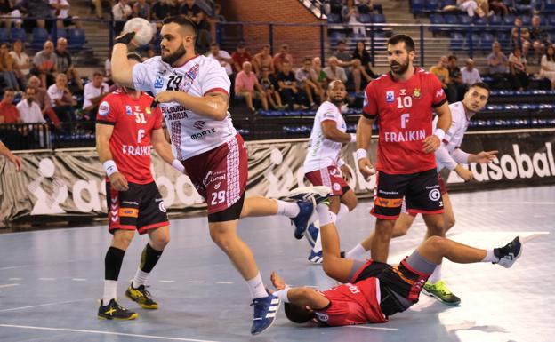 Ridículo histórico del Logroño ante su afición