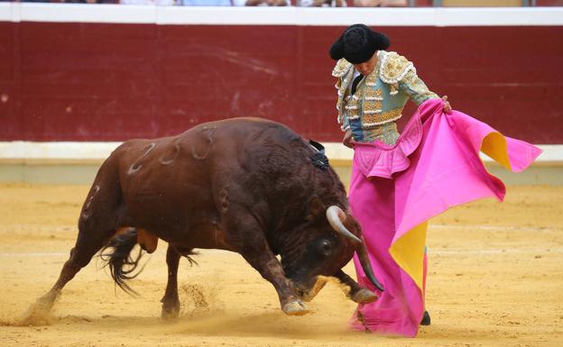 Un presidente protagonista en una tarde insulsa