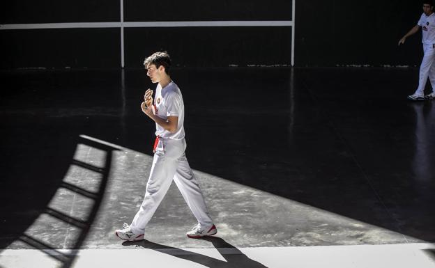 El Revellín el Adarraga ya tienen finales de pelota