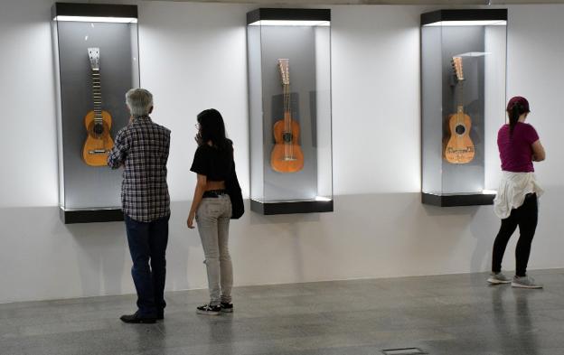 Historia y ciencia de la guitarra española