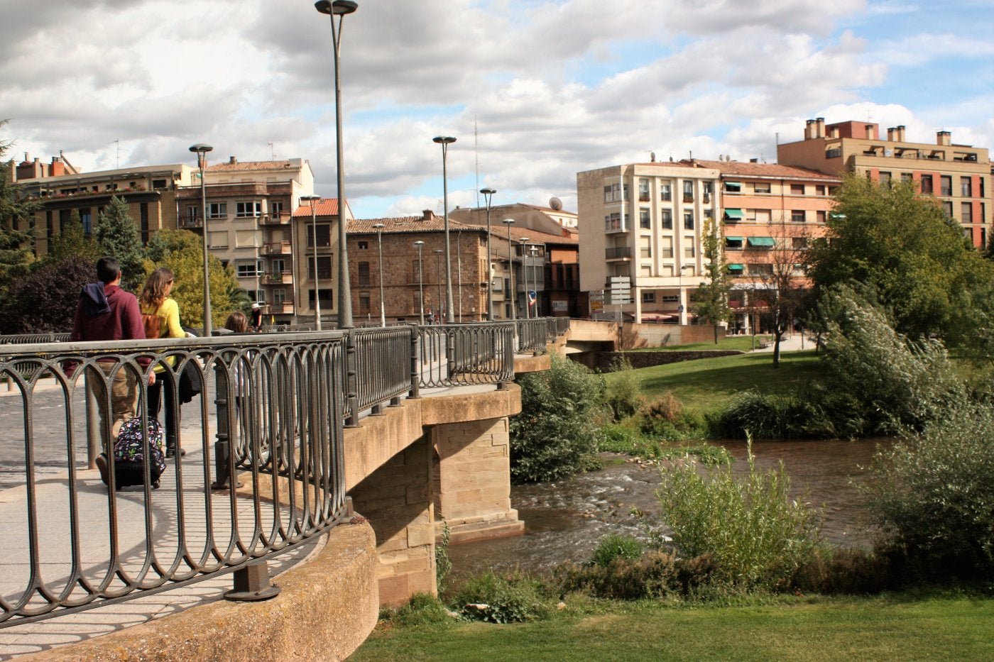 Una escollera con vegetación protegerá la margen derecha del río en el casco urbano