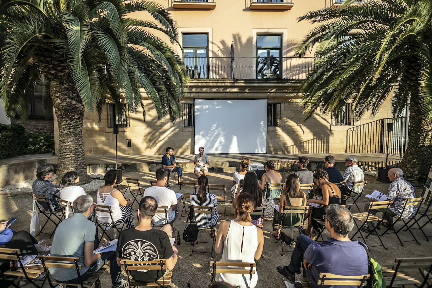 Visita guiada al edificio sede del COAR